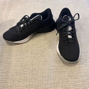 Reebok Black and White Comfort Sneakers-nanoflex